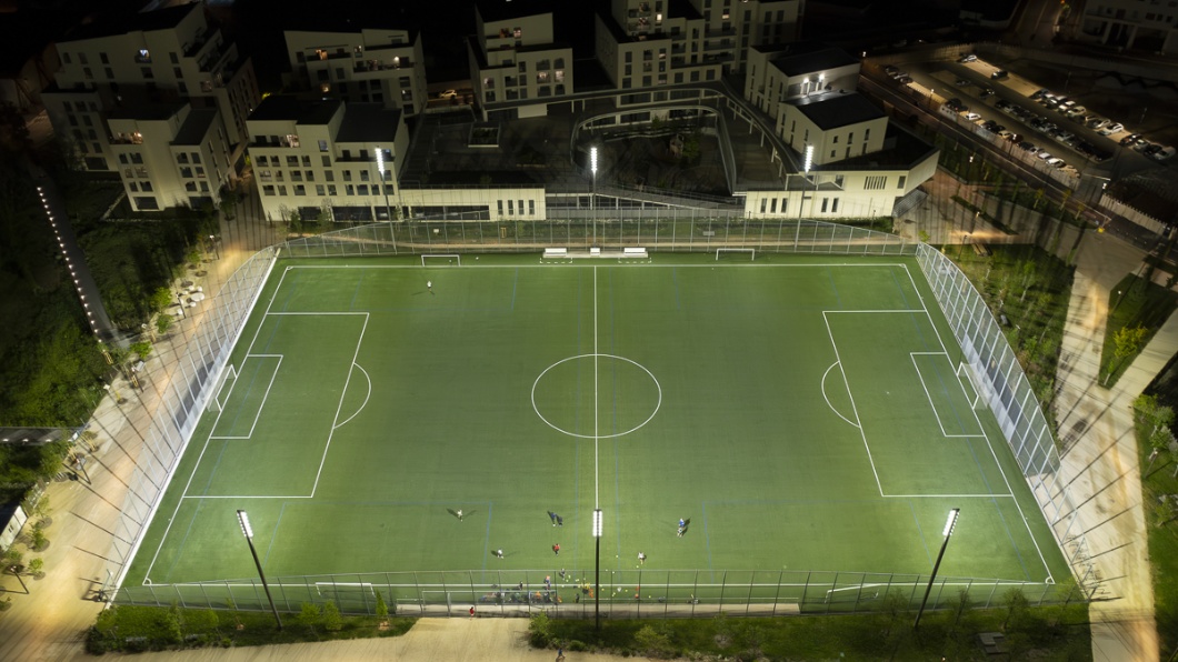 ordeaux-ustom-luminaires-for-the-sports-park