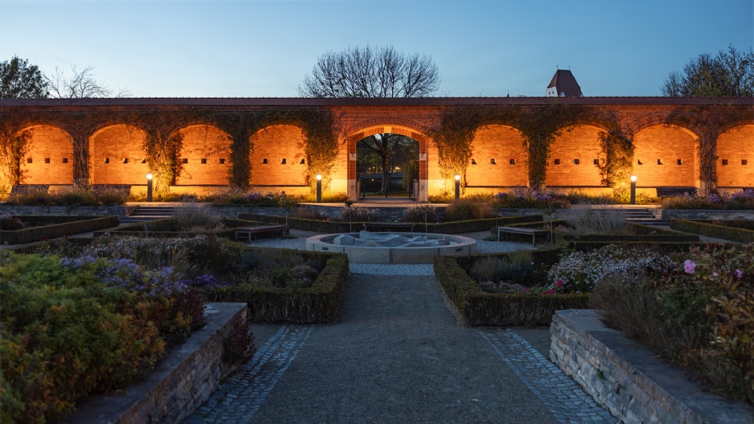 Mehr Sicherheit und Komfort durch modulares Licht – Klenzepark in Ingolstadt 1