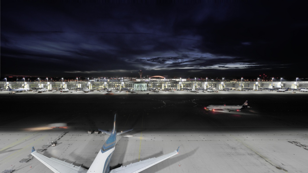 AEROPORTO DI MONACO RAMPA 2 4