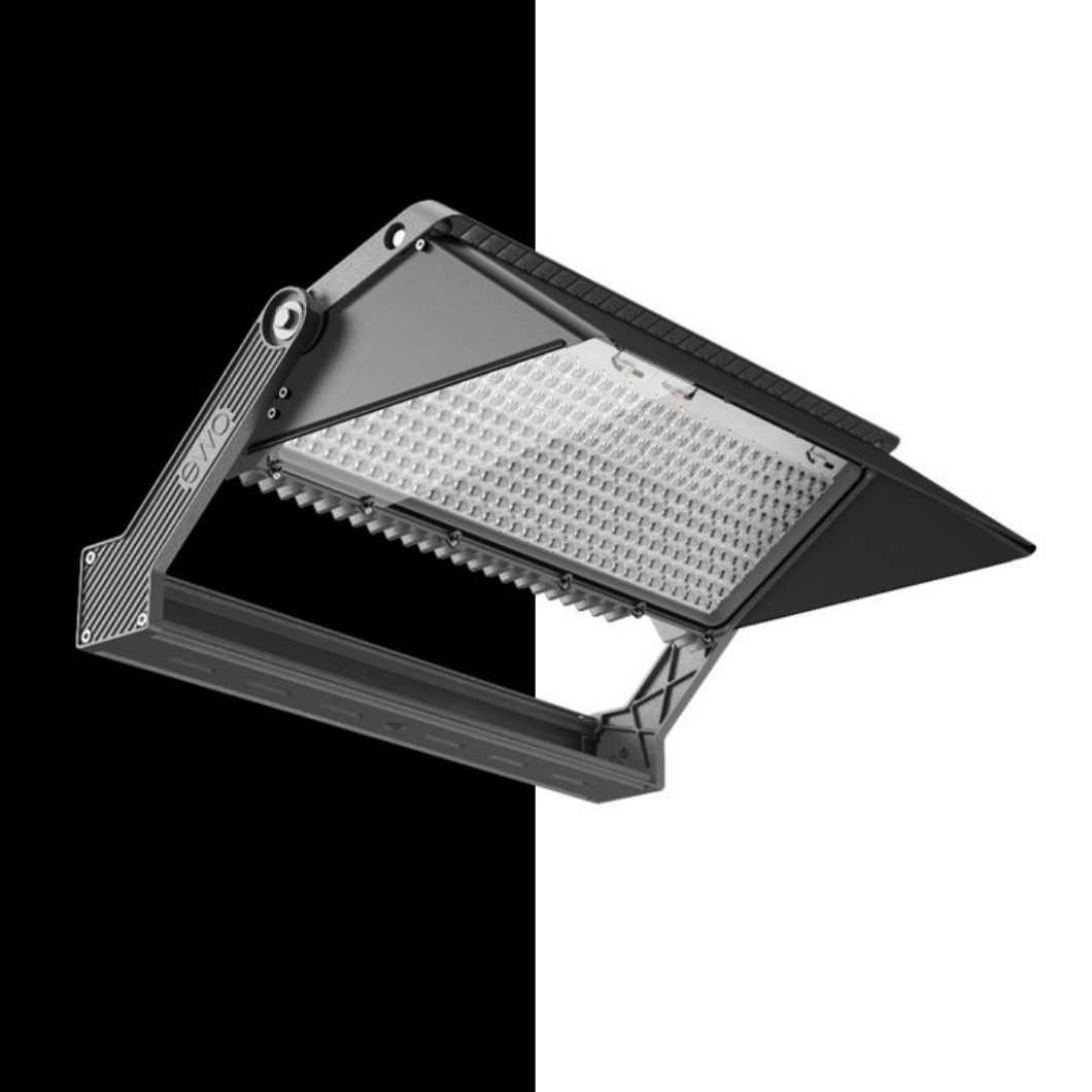 aunch-floodlight-