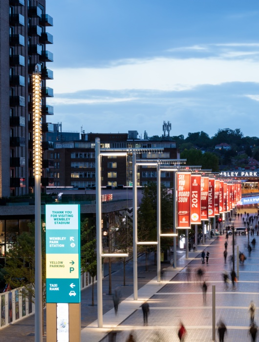 WEMBLEY — NOUS ÉCLAIRONS LA ROUTE VERS LA GLOIRE 2