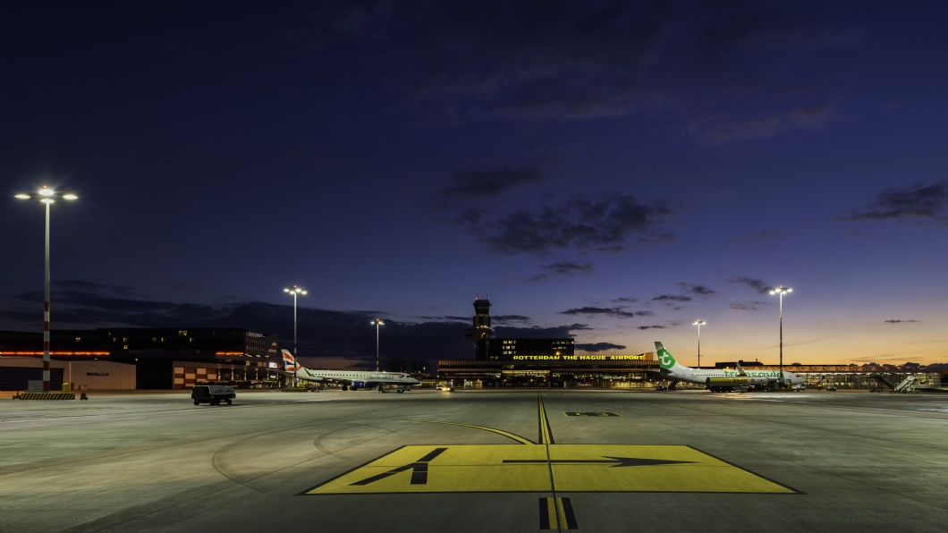 FLUGHAFEN ROTTERDAM DEN HAAG 1